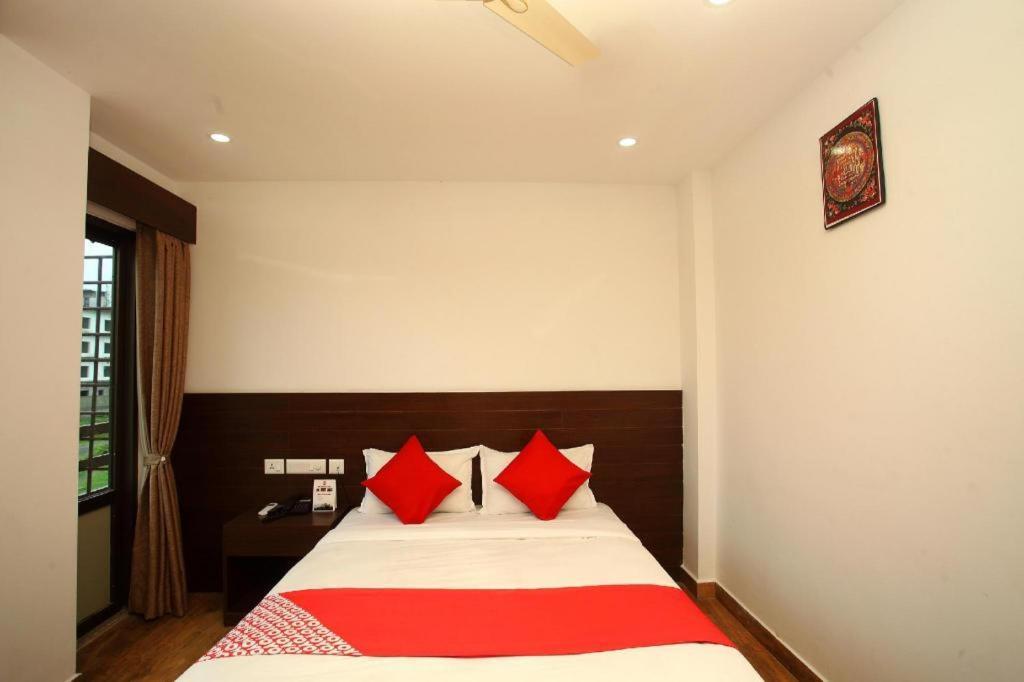 Oyo 525 Hotel Aloka Inn Rummindei Ngoại thất bức ảnh