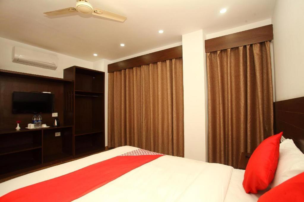 Oyo 525 Hotel Aloka Inn Rummindei Ngoại thất bức ảnh
