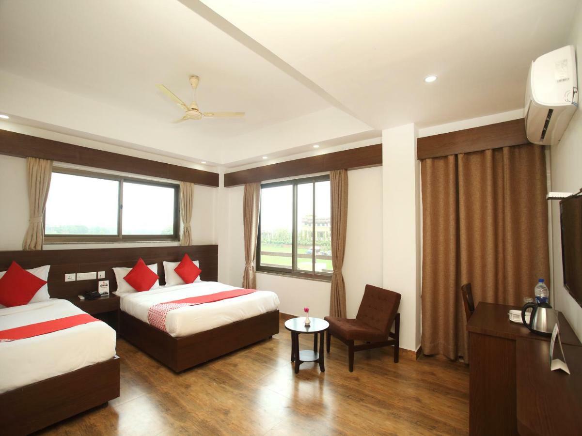 Oyo 525 Hotel Aloka Inn Rummindei Ngoại thất bức ảnh