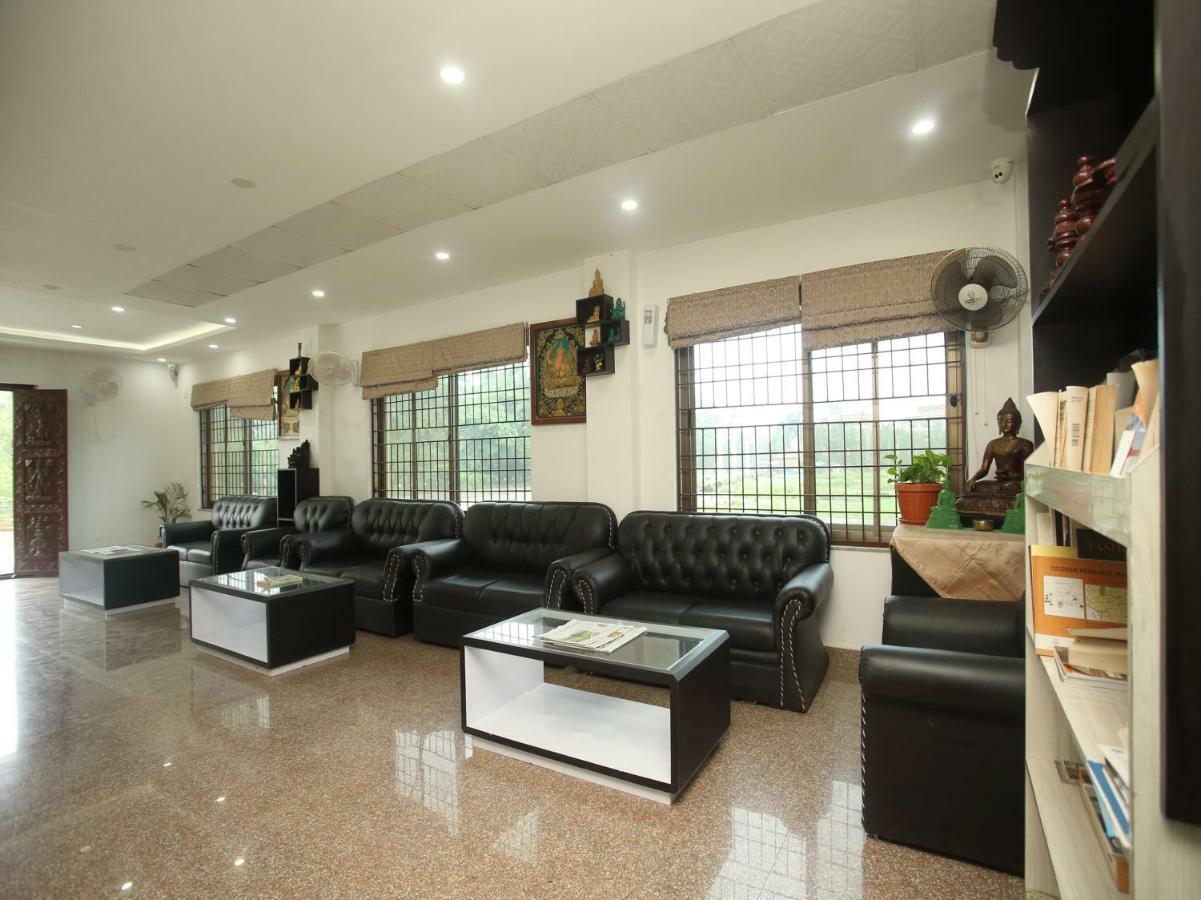 Oyo 525 Hotel Aloka Inn Rummindei Ngoại thất bức ảnh