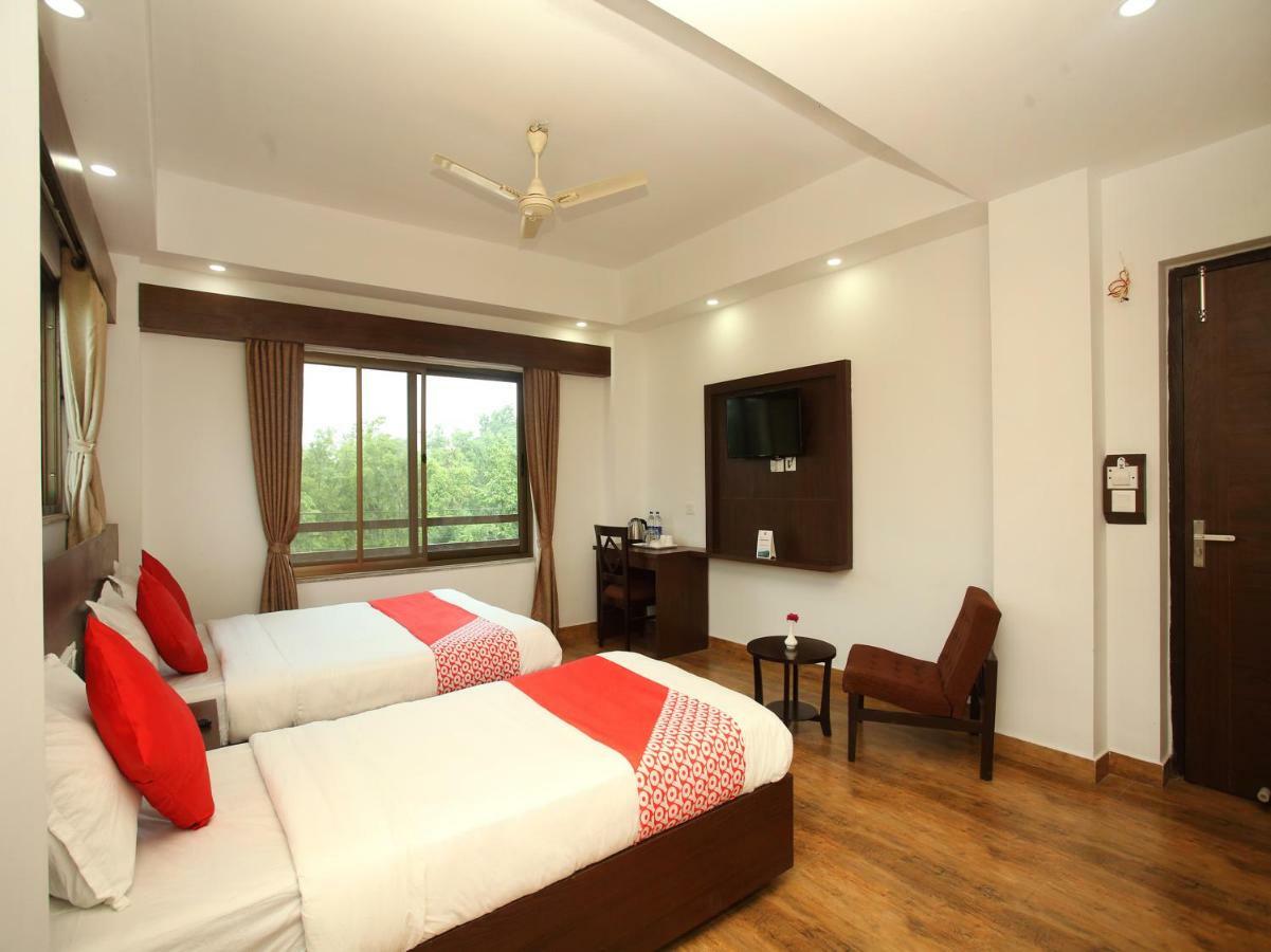 Oyo 525 Hotel Aloka Inn Rummindei Ngoại thất bức ảnh